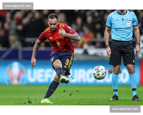 西班牙对阵罗马尼亚焦点之战解析与前景展望全景观察战术博弈球星表现